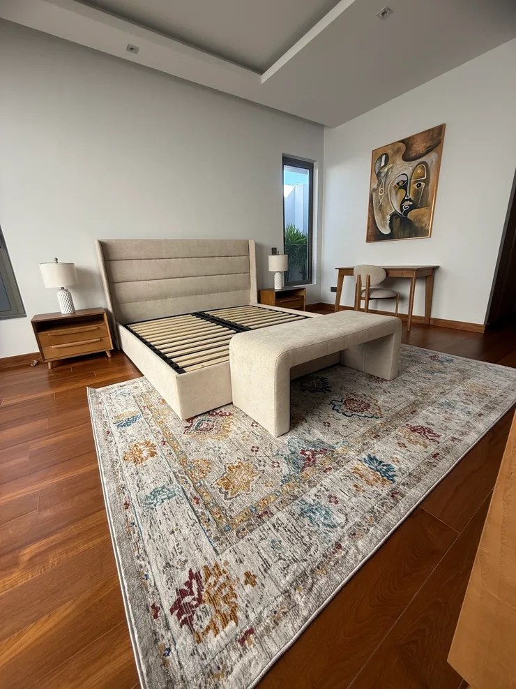 Anchan Indigo 1 bedroom with artwork